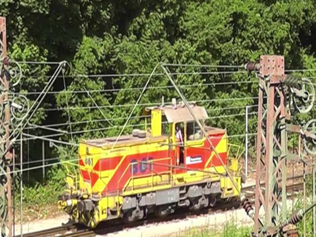 ThyssenKrupp Steel 861 (vormals EH) rangiert am 7. Juli 2013 in Mülheim an der Ruhr.