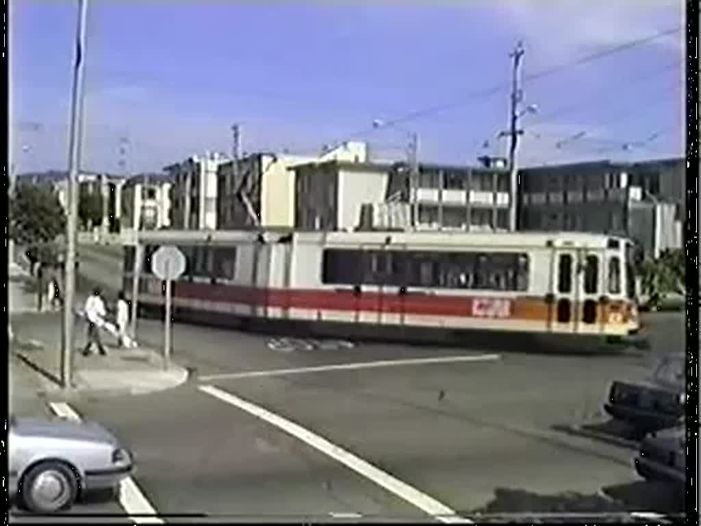 Triebwagen (US Standard Light Rail Vehicle von Boeing) der Muni Metro San Francisco im Mai 1991.