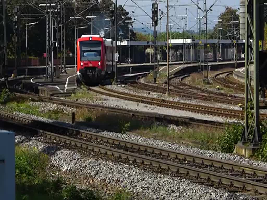 Triebzug 650 314 bei der Fahrt von Radolzell nach Friedrichshafen Hafen, aufgenommen nahe Radolfzell am 17.09.2012.