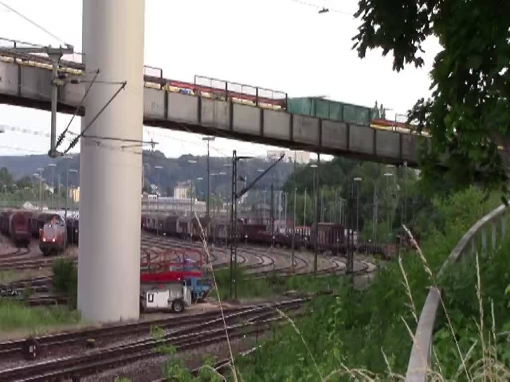 V100 2299 bei der Durchfahrt in Saarbrücken am Güterbahnhof den 14.06.2015