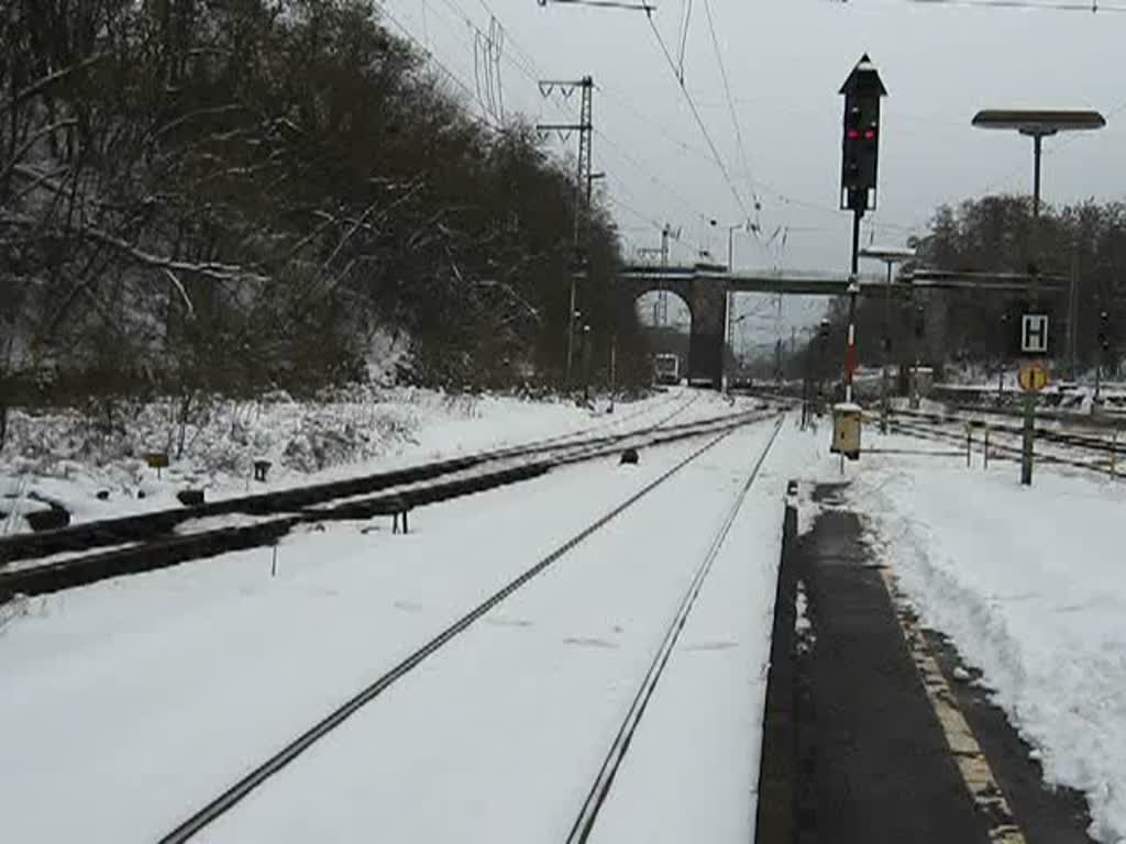 V270 121 von Arriva. Htt nie gedacht, das die sich mal in unsere Gegend verirrt. Aufgenommen am 17.01.2010 in Eichenberg mit Fahrtrichtung Osten.