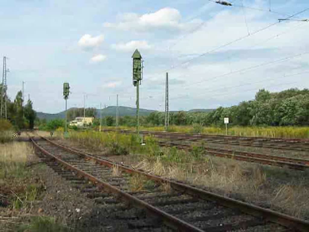 WLE 21  Warsteiner -Lok mit Containerzug in Fahrtrichtung Sden. Aufgenommen bei der Durhcfahrt des Bahnhofes Eschwege West.