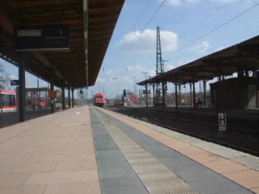 WLE-Lok 22 bei der Durchfahrt am 06.04.10 um 13.40 Uhr im Bahnhof Stendal